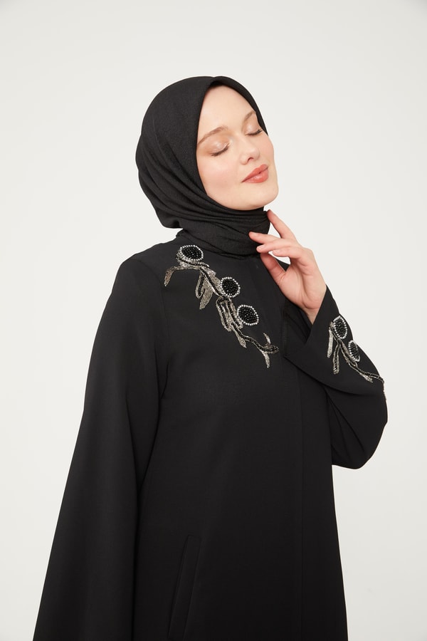 LevidorLevidor Siyah Taş İşlemeli Bisiklet Yaka Ferace