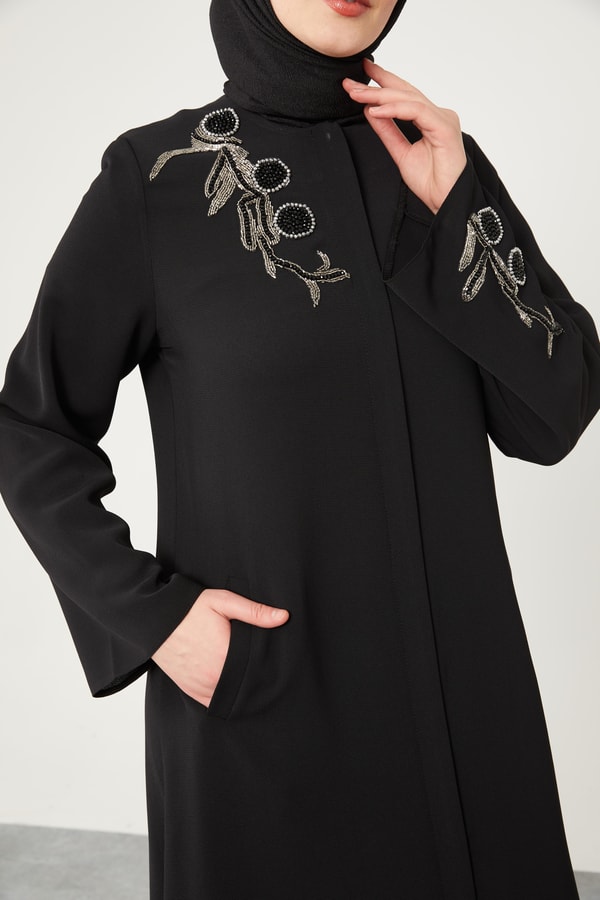 LevidorLevidor Siyah Taş İşlemeli Bisiklet Yaka Ferace