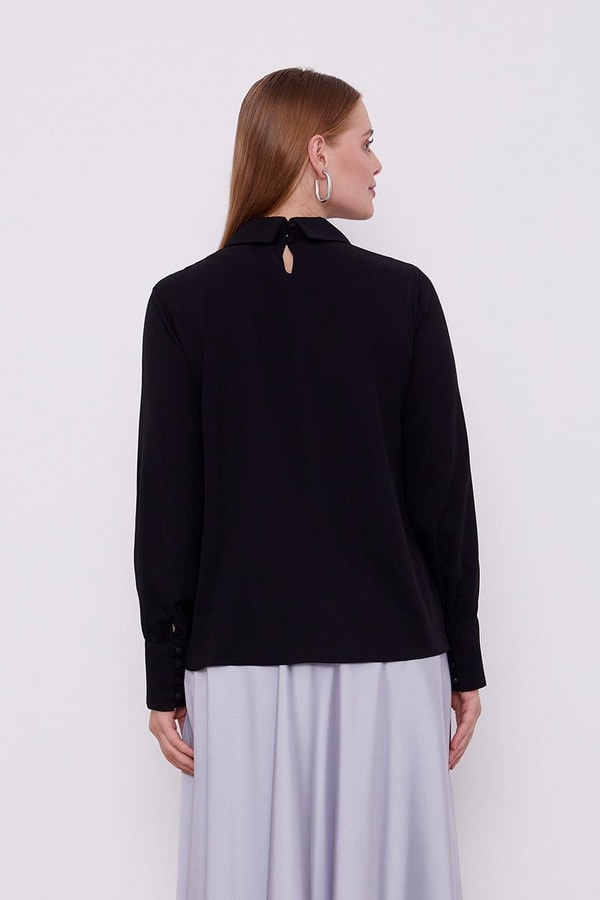 LevidorLevidor Siyah Yaka Taş Detaylı Bluz