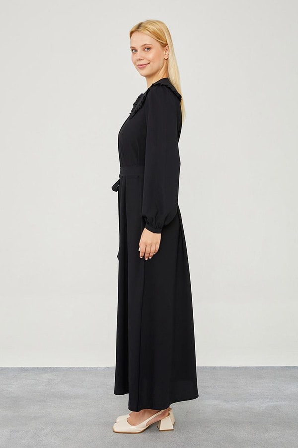 LevidorLevidor Siyah Yakası Fırfır Detaylı Elbise