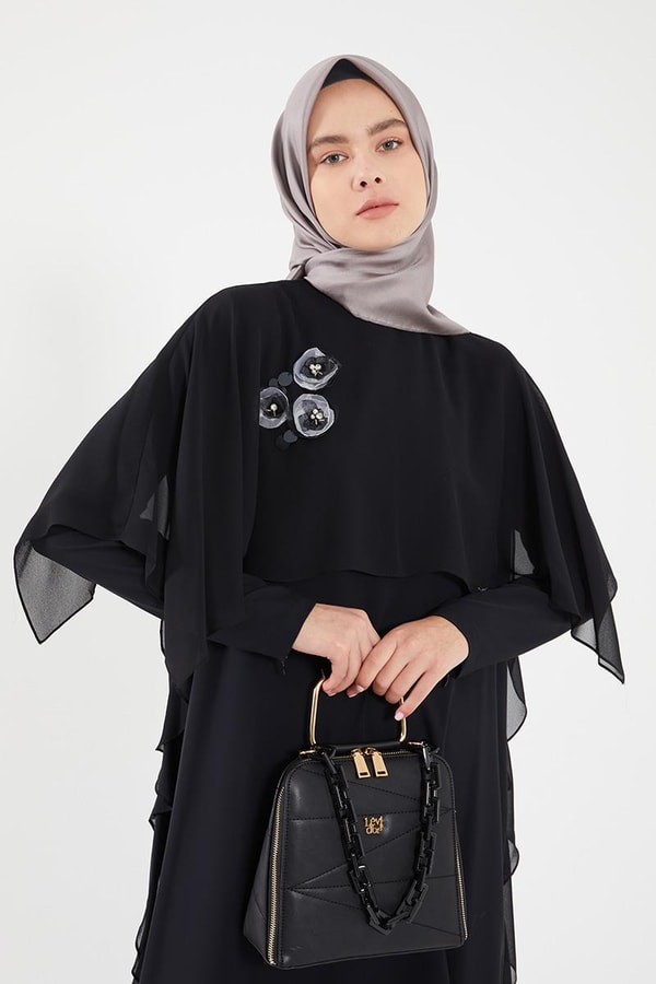 LevidorLevidor Siyah Yakaşı İşlemeli Gömlek