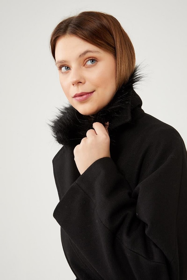 LevidorLevidor Siyah Yakası Kürt Detaylı Kuşak Bağlamalı Kaşe Kaban