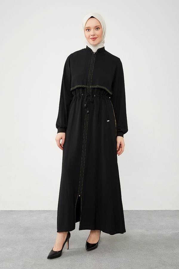 LevidorLevidor Siyah Yazı Detaylı Belden Büzgü Detaylı Ferace