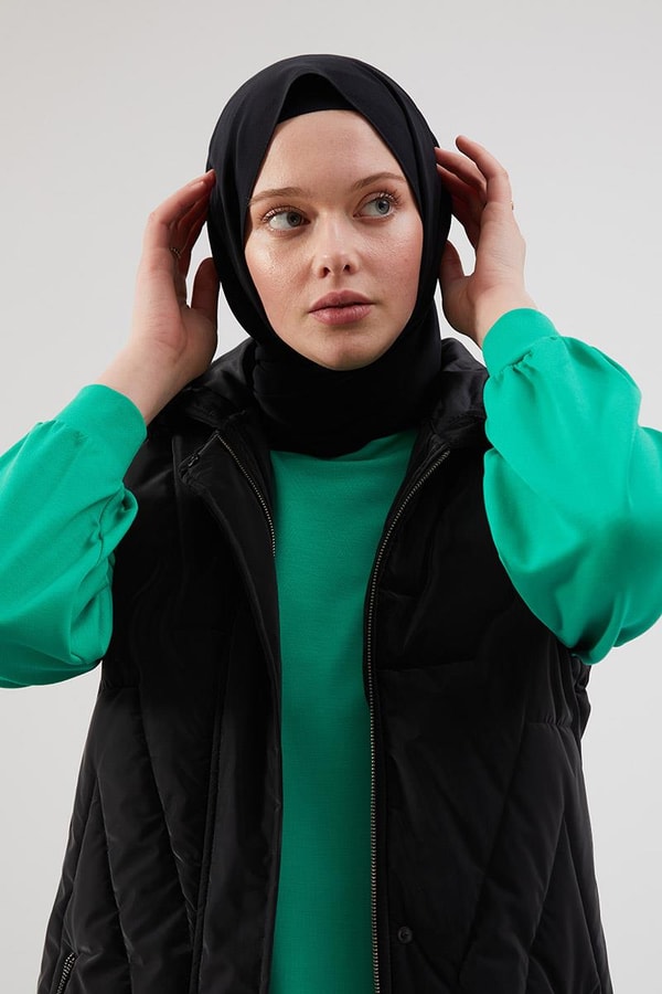 LevidorLevidor Siyah-Yeşil Kapitone Yelek