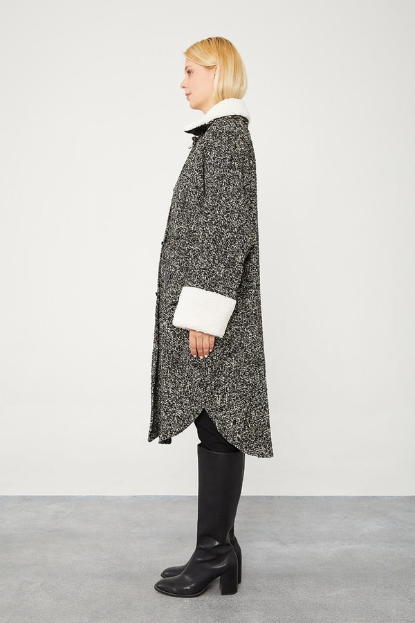 LevidorLevidor Siyah Yün Detaylı Kısa Kaşe Kaban