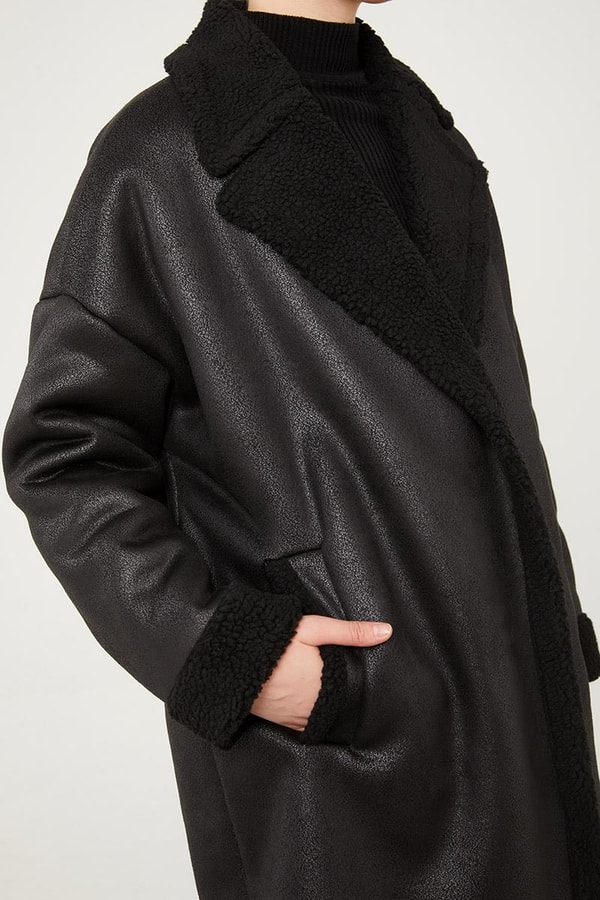 LevidorLevidor Siyah Yün Detaylı Suni Deri Kısa Kaban