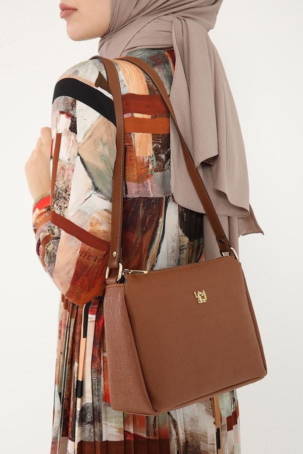 LevidorLevidor Taba Monogram Baskılı Çapraz Askılı Çanta