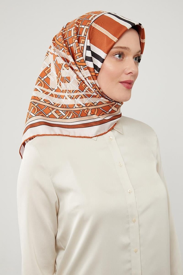 LevidorLevidor Taba Yazı Baskılı Trend Twill Eşarp