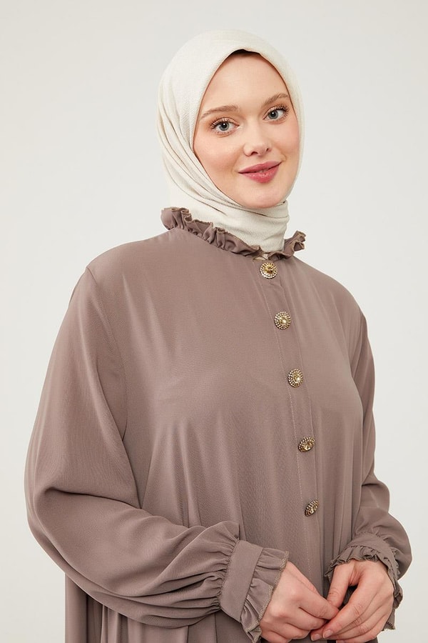 LevidorLevidor Toprak Yakası Fırfır Detaylı Ferace