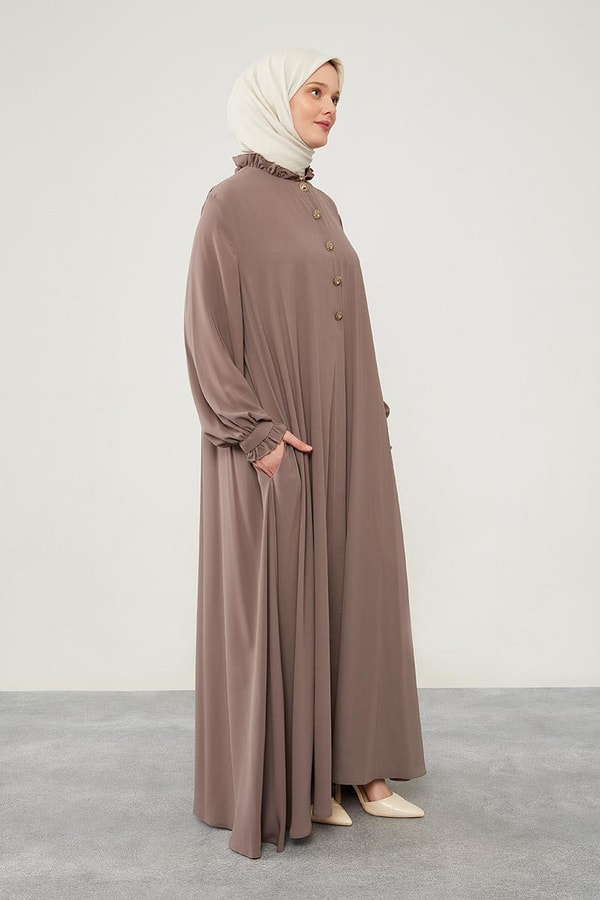 LevidorLevidor Toprak Yakası Fırfır Detaylı Ferace