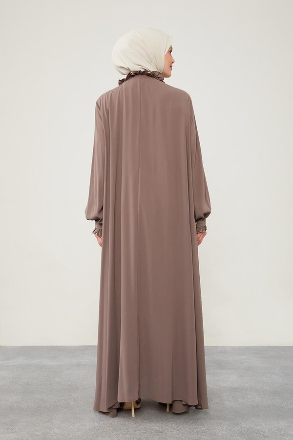 LevidorLevidor Toprak Yakası Fırfır Detaylı Ferace