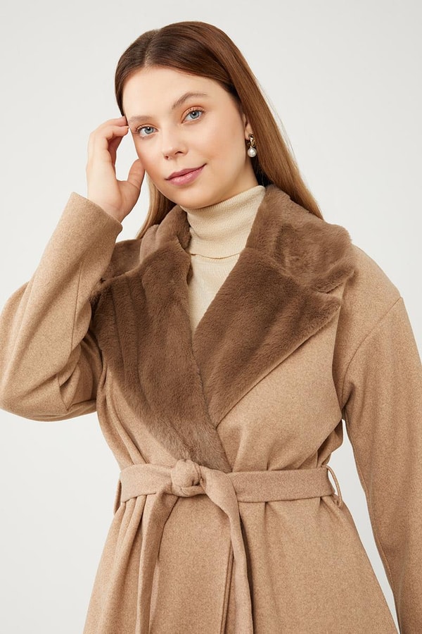 LevidorLevidor Toprak Yakası Peluş Detaylı Kuşak Bağlamalı Kaşe Kaban