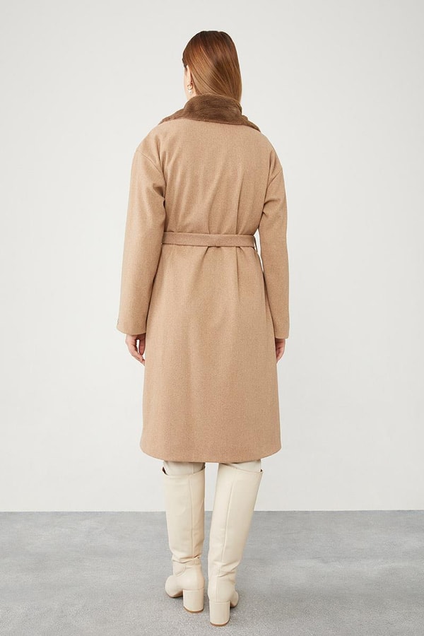 LevidorLevidor Toprak Yakası Peluş Detaylı Kuşak Bağlamalı Kaşe Kaban