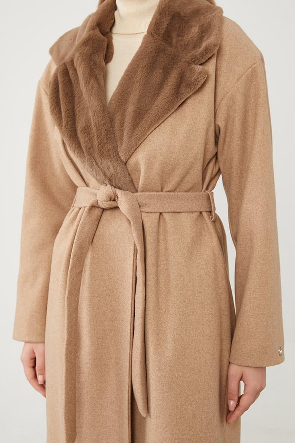 LevidorLevidor Toprak Yakası Peluş Detaylı Kuşak Bağlamalı Kaşe Kaban