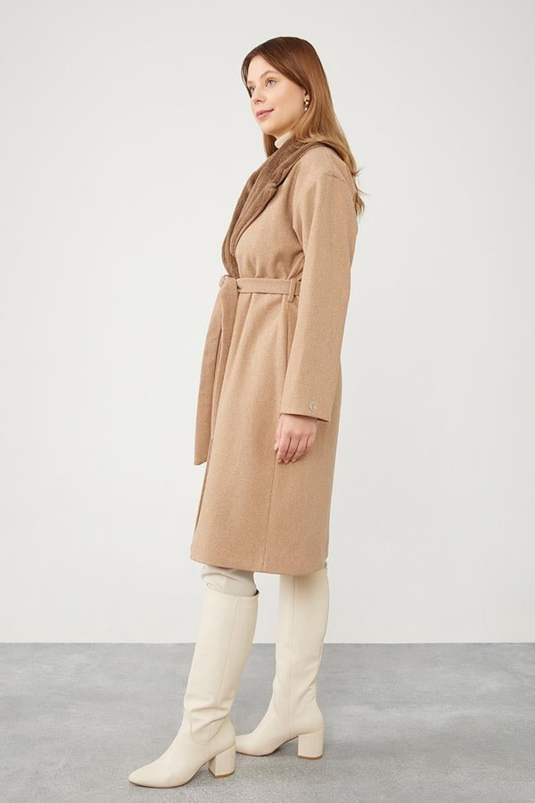 LevidorLevidor Toprak Yakası Peluş Detaylı Kuşak Bağlamalı Kaşe Kaban