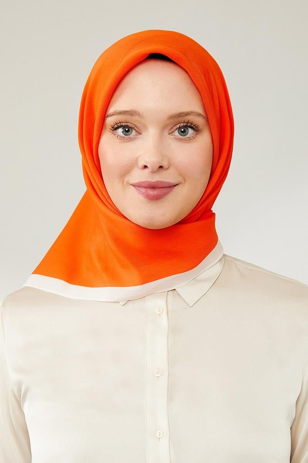 LevidorLevidor Turuncu Biye Renk Geçişli Prag Eşarp