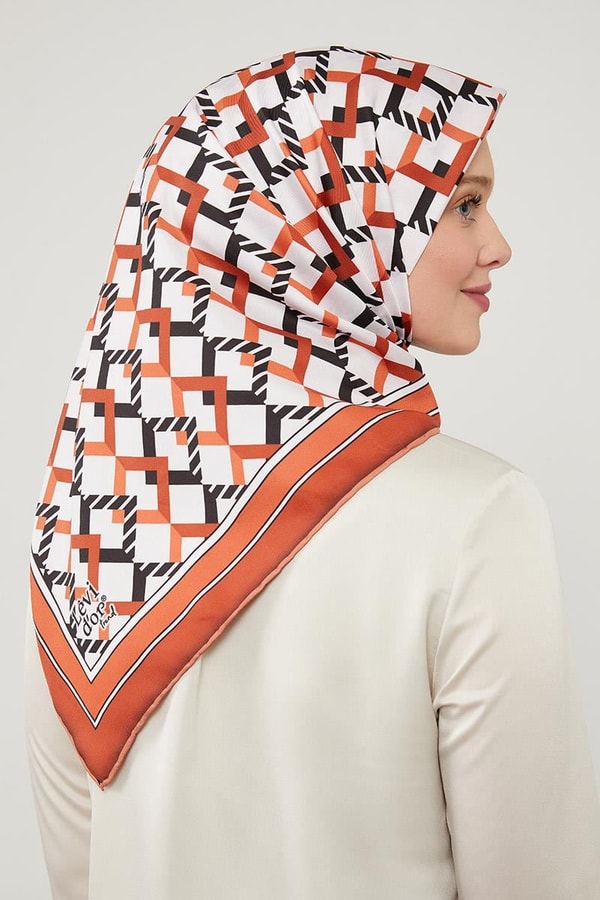 LevidorLevidor Turuncu Üçgen Desenli Trend Twill Eşarp