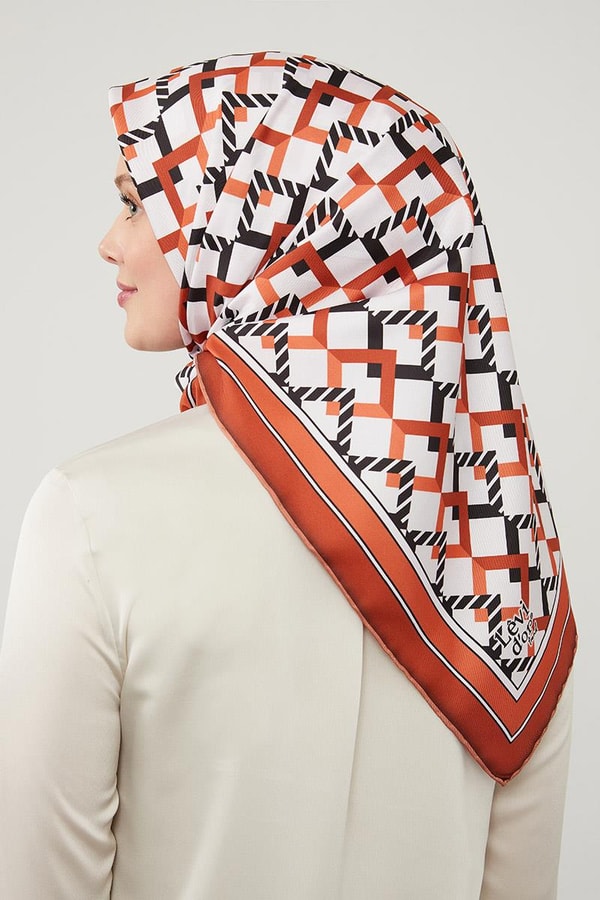LevidorLevidor Turuncu Üçgen Desenli Trend Twill Eşarp