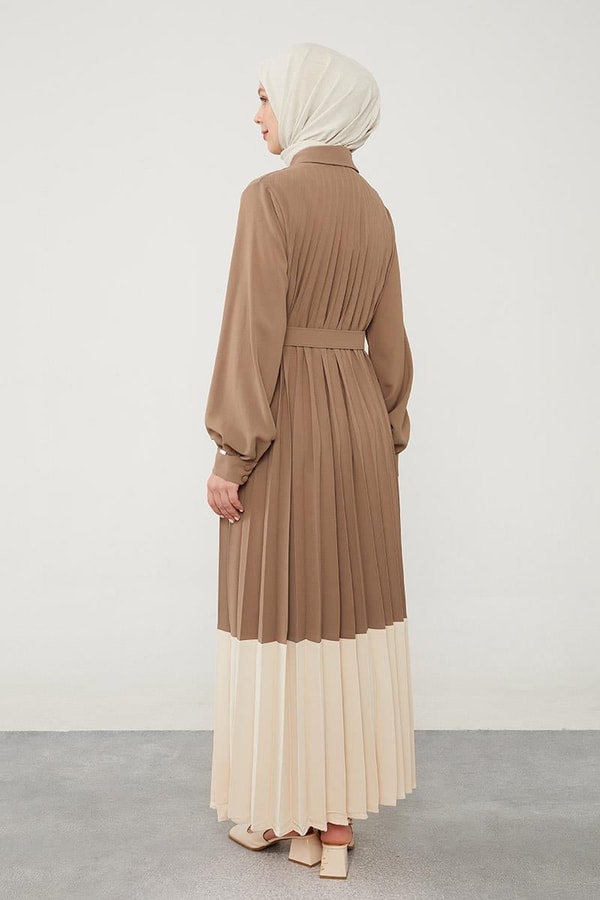 LevidorLevidor Vizon Pliseli Çift Renk Kemerli Elbise