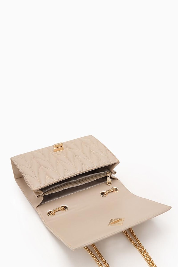 LevidorLevidor Vizon Zincir Saplı Kabartma Desen Omuz Çantası