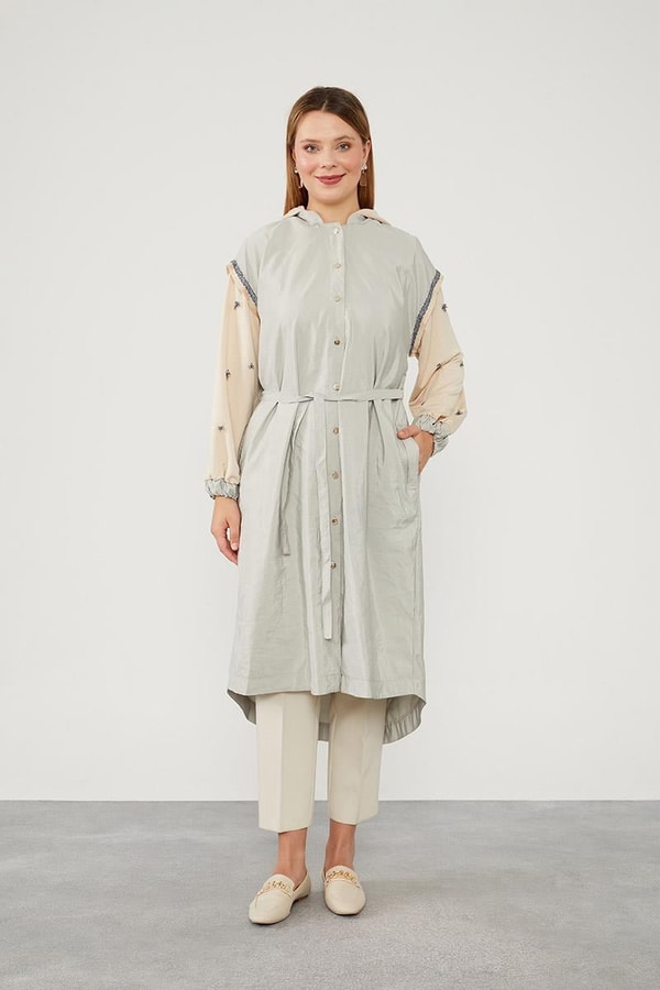 LevidorLevidor Yeşil-Bej Kapüşonlu Kolları İşlemeli Trençkot