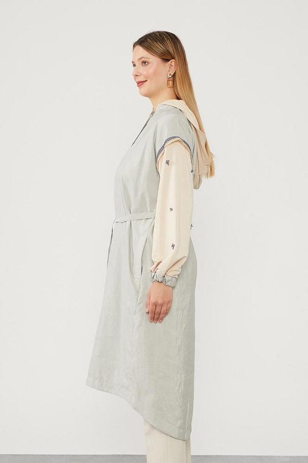 LevidorLevidor Yeşil-Bej Kapüşonlu Kolları İşlemeli Trençkot