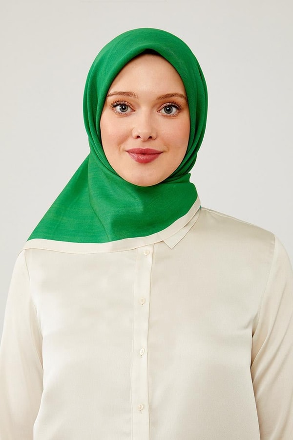 LevidorLevidor Yeşil Biye Renk Geçişli Prag Eşarp