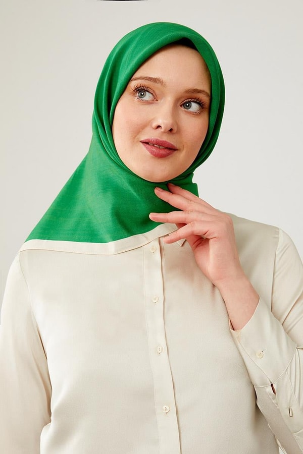 LevidorLevidor Yeşil Biye Renk Geçişli Prag Eşarp