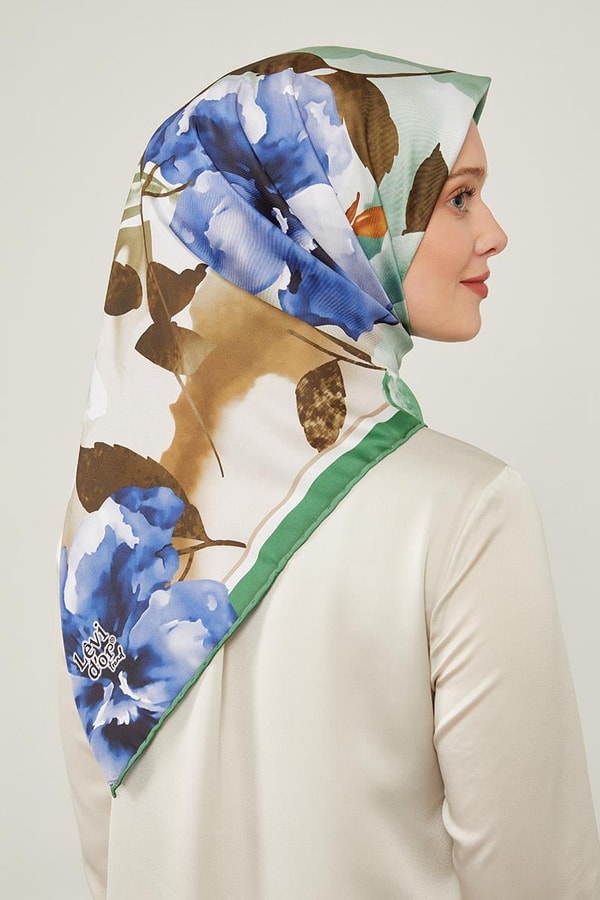LevidorLevidor Yeşil Çiçek Desen Trend Twill Eşarp