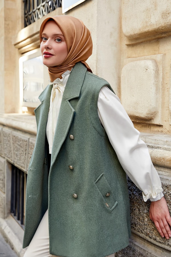 LevidorLevidor Yeşil Düğme Kapamalı Yelek