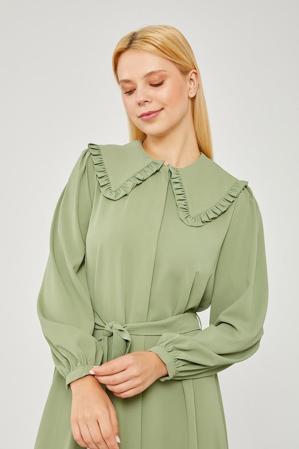 LevidorLevidor Yeşil Yakası Fırfır Detaylı Elbise