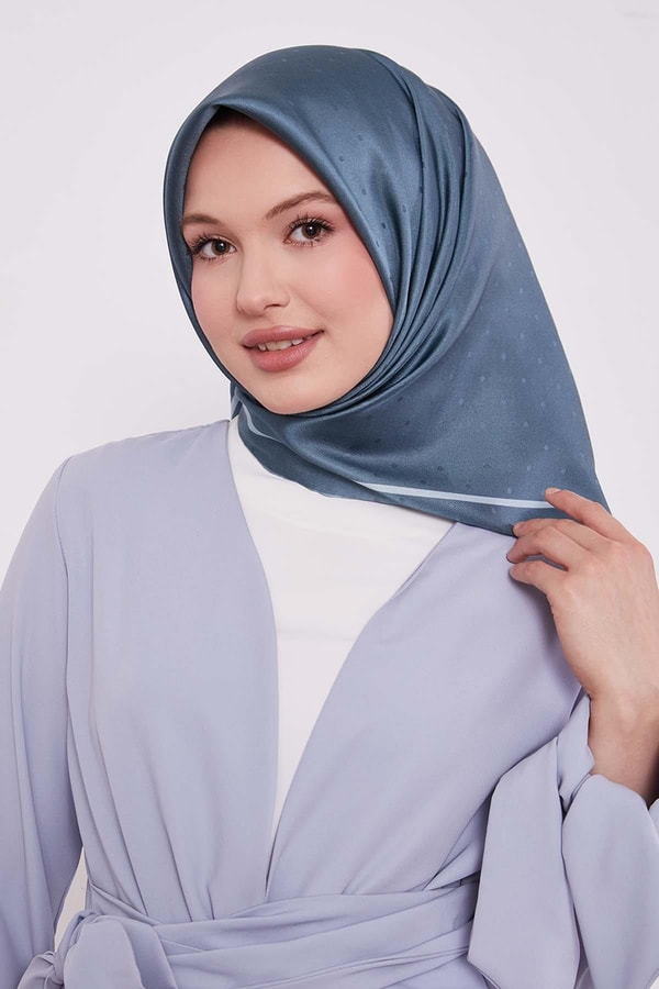 LevidorMint Yeşili Benek Desen Monogram İpek Eşarp