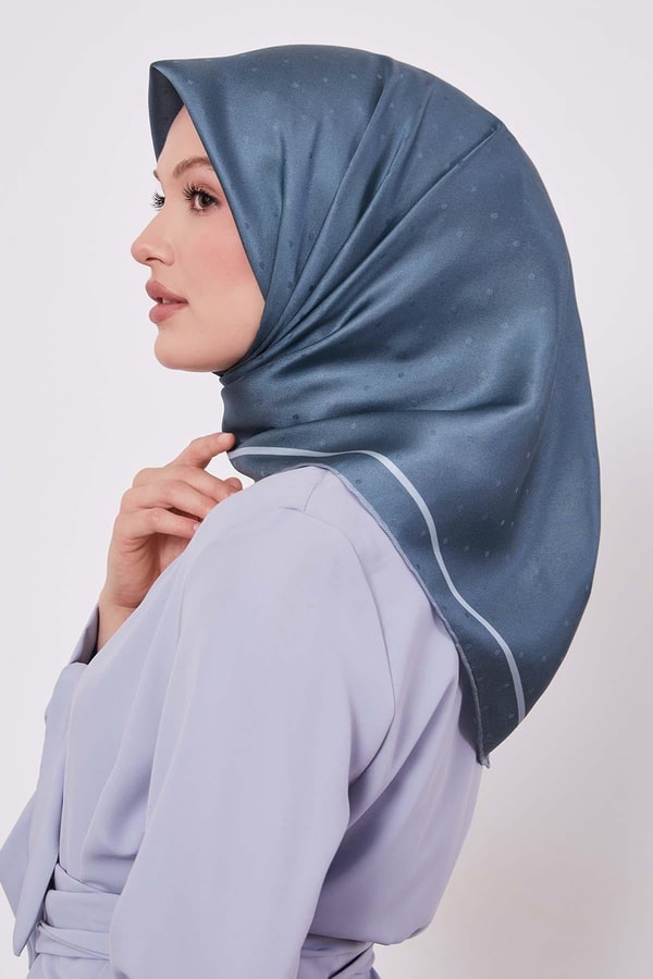 LevidorMint Yeşili Benek Desen Monogram İpek Eşarp