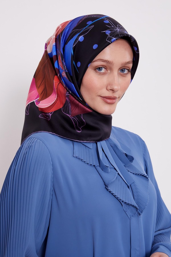 LevidorMorcivert Lotus Çiçek Desen Twill İpek Eşarp