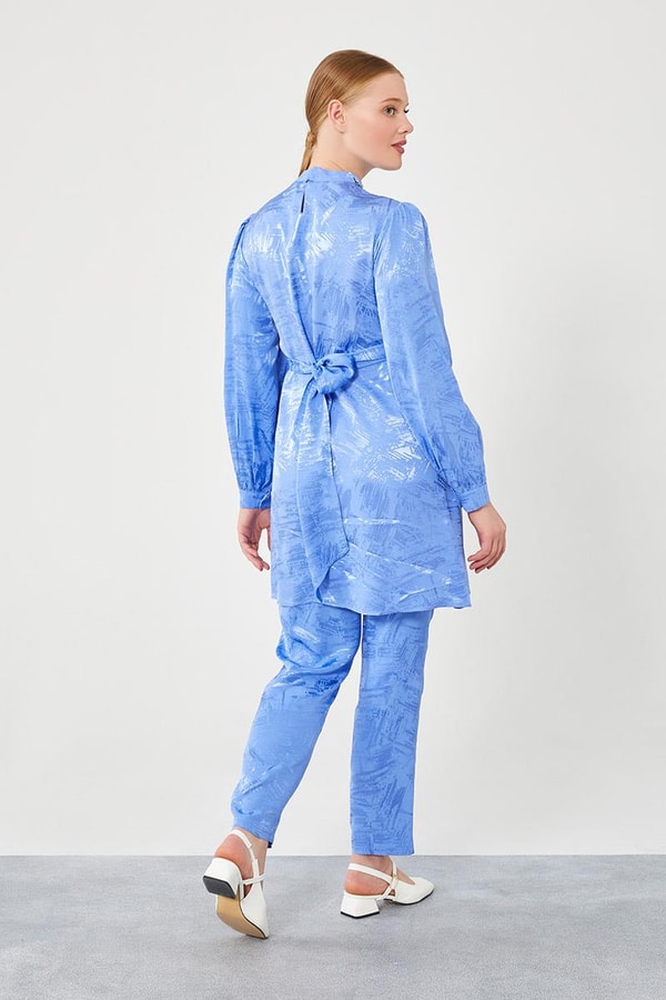 LevidorSaks Yaka İşlemeli Jakarlı Kumaş Pantolon Takım