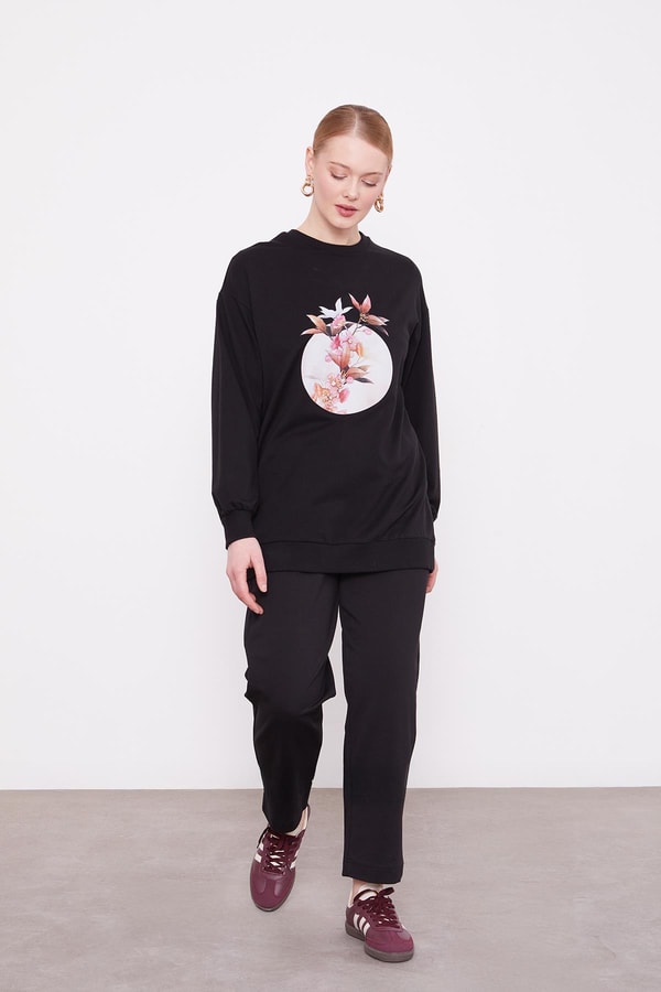 LevidorSiyah Çiçek Baskılı Bisiklet Yaka Sweat