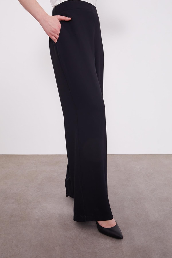 LevidorSiyah İnci İşlemeli Tunik Takım