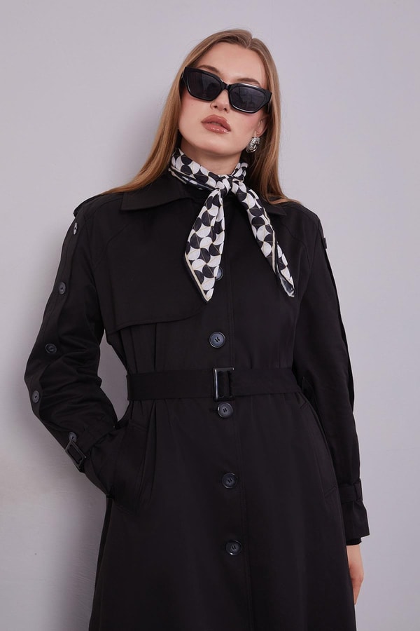 LevidorSiyah Kol Düğme Detaylı Trençkot