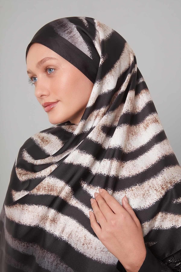 LevidorSiyah Leopar Desen Twill Şal