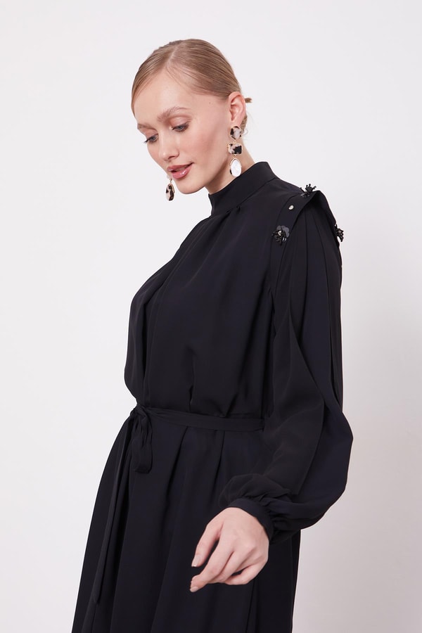 LevidorSiyah Omzu İşlemeli Tunik Takım