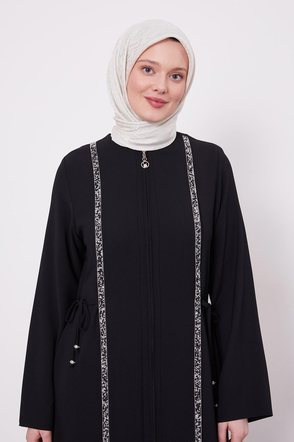 LevidorSiyah Yanları İp Bağlamalı Taş İşlemeli Ferace