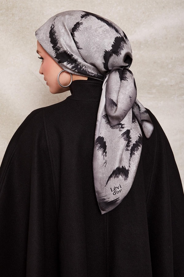 LevidorSiyah Zigzag Spor Desen Twill İpek Eşarp