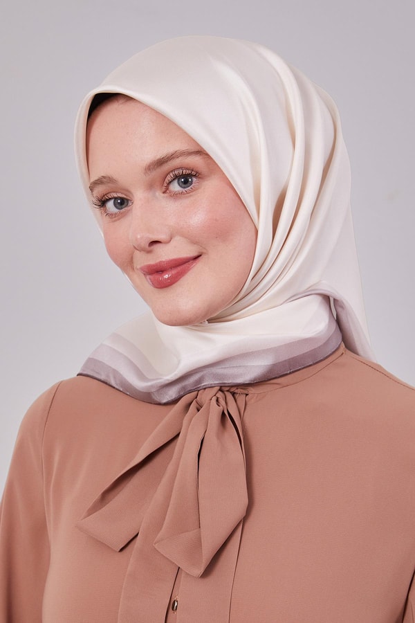 LevidorSomon Kenar Bordürlü Twill İpek Eşarp