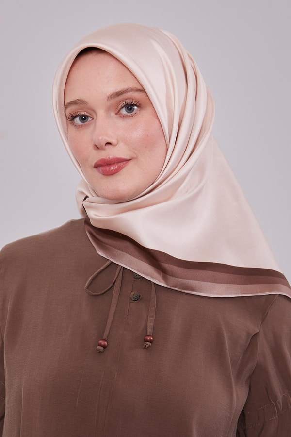 LevidorSütlü Kahve Kenar Bordürlü Twill İpek Eşarp