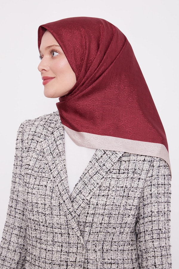 LevidorVişne Halka Desen Monogram Eşarp