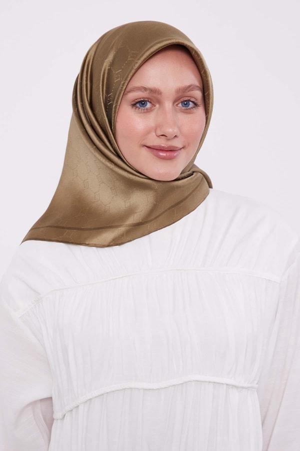 LevidorYağ Yeşili Petek Desen Monogram İpek Eşarp