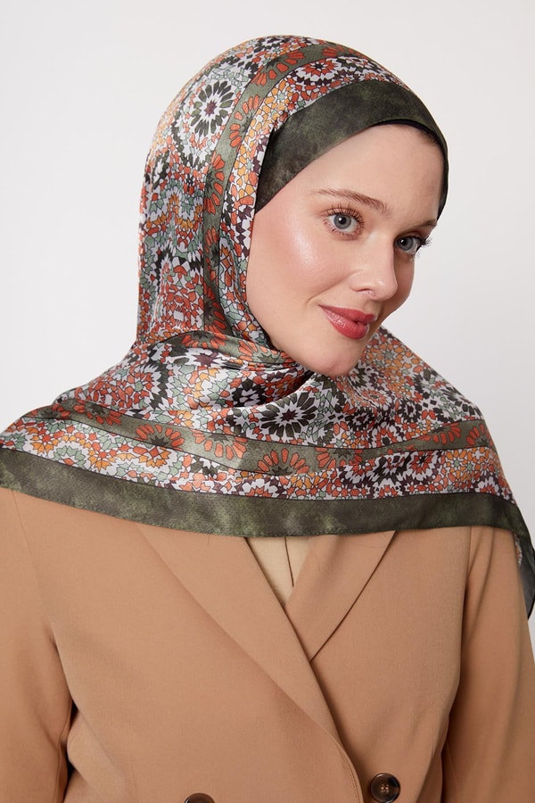 LevidorYeşil Batik Desen Hint İpeği Şal
