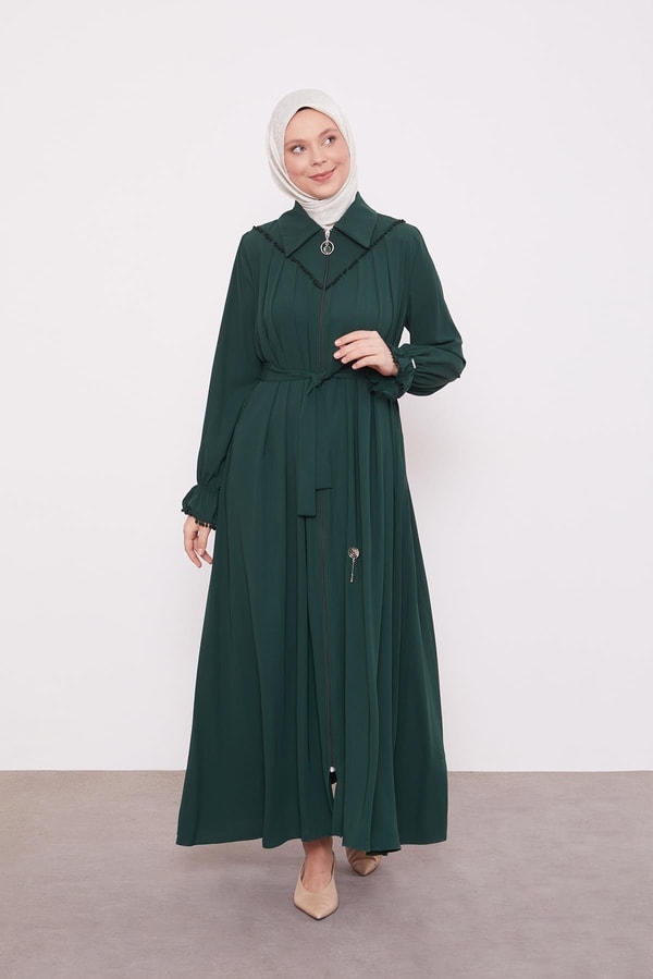 LevidorZümrüt Gömlek Yaka Ponponlu Ferace