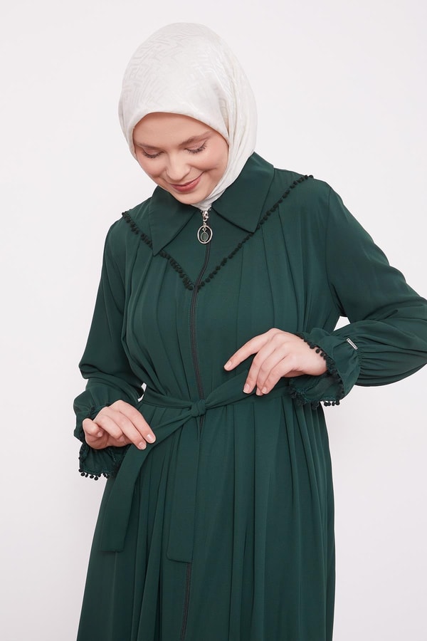 LevidorZümrüt Gömlek Yaka Ponponlu Ferace