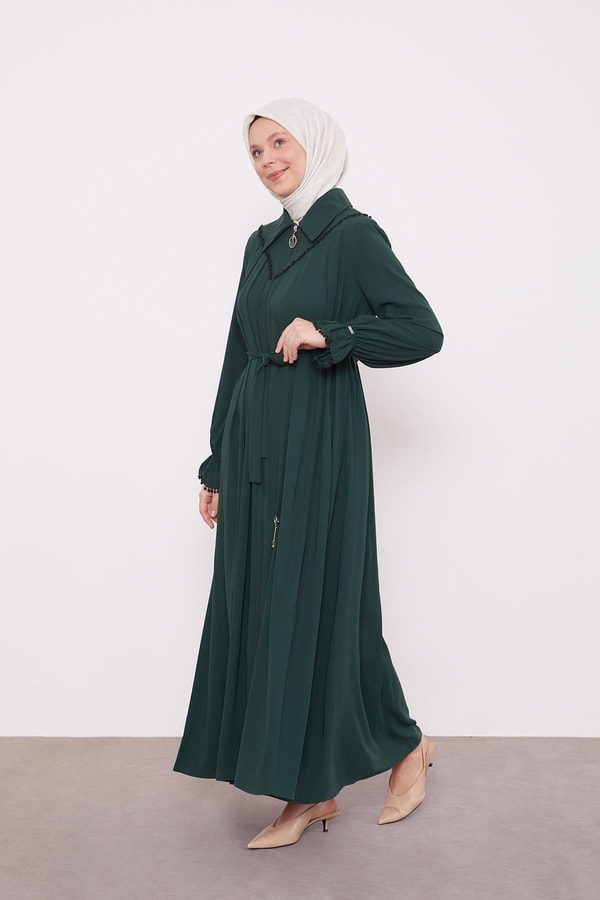 LevidorZümrüt Gömlek Yaka Ponponlu Ferace